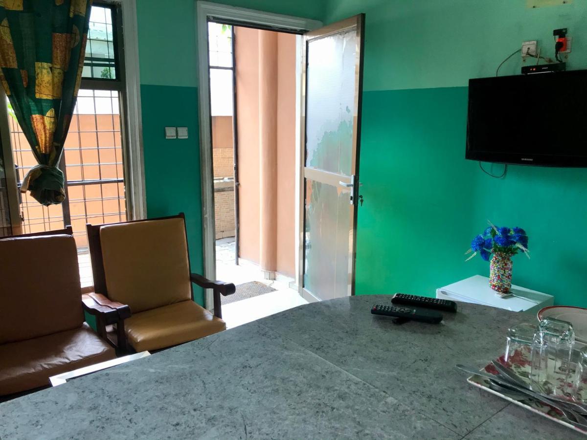 Appartements Chez Leo Brazzaville Buitenkant foto